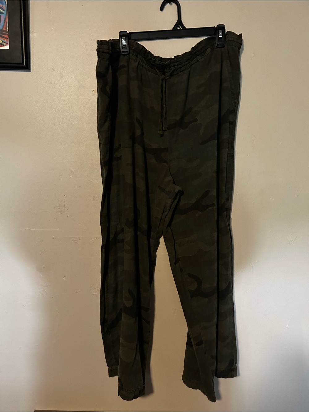 Time and Tru Women's Wide Leg Camouflage Pants in Olive Green
